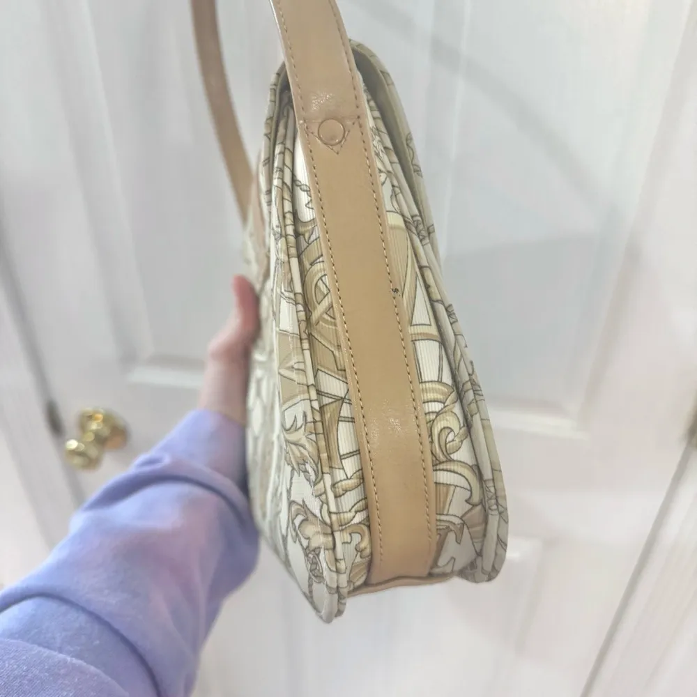 Vintage Y2K Liz Claiborne scroll/chain design Shoulder Bag - Image 7