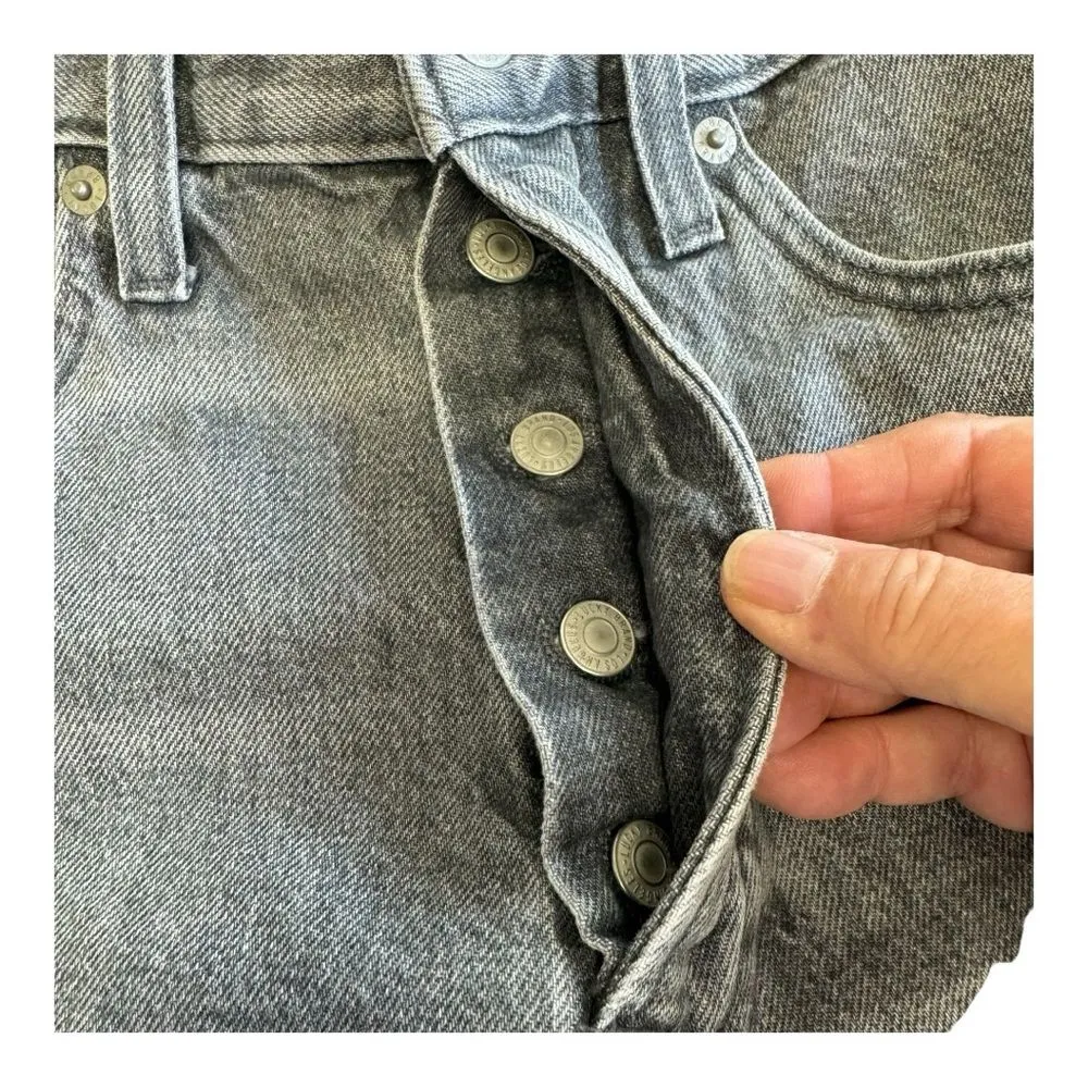 Lucky Brand Traveler Denim Shorts Grey Frayed Hem Button Fly‎ Women - Image 3
