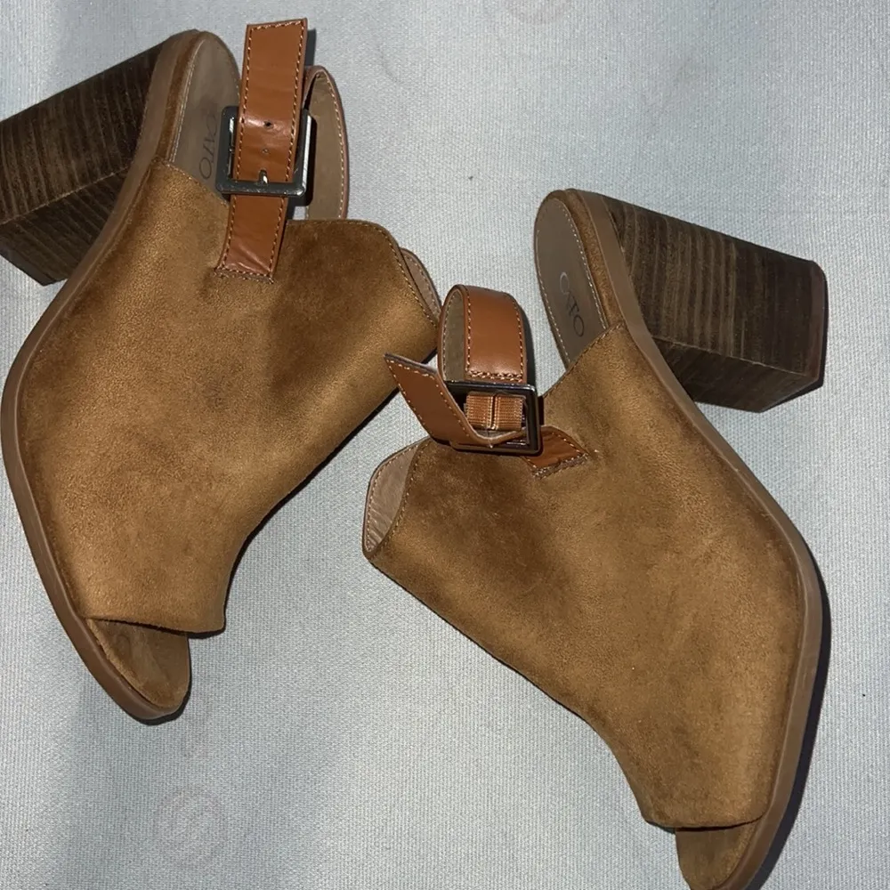 CATO Tan Suede Chunky Peep Toe Heels - Image 3