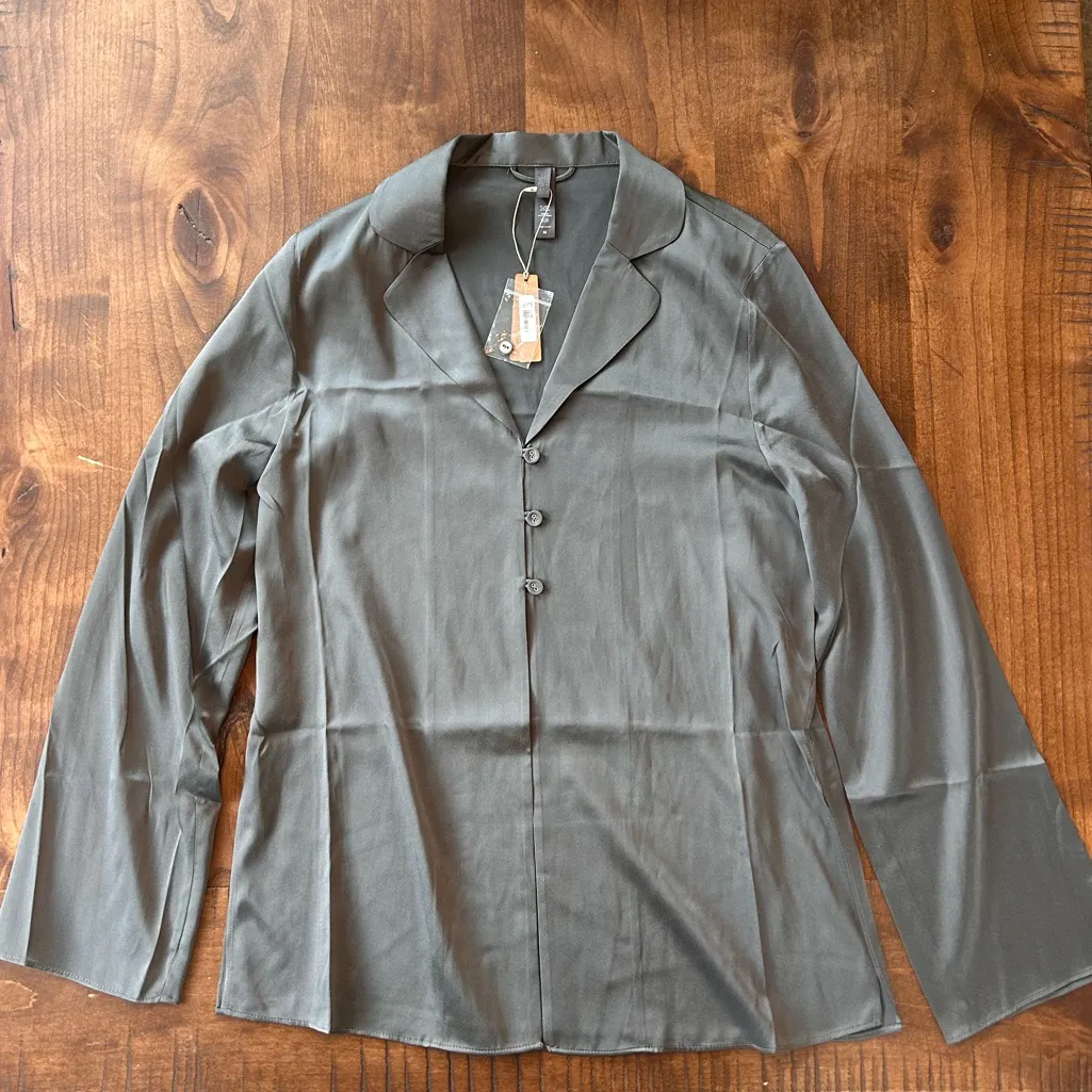 NWT SKIMS Stretch Silk Pajama Top Set | Gunmetal XS - Image 2