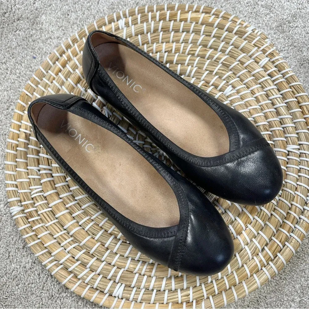 Vionic Women’s Caroll Ballet Flat Black Slip On Comfort Leather Shoes Size 6.5 - Image 4