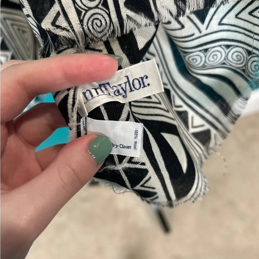 Vintage Ann Taylor 100% wool black and white Aztec patterned scarf - Image 4