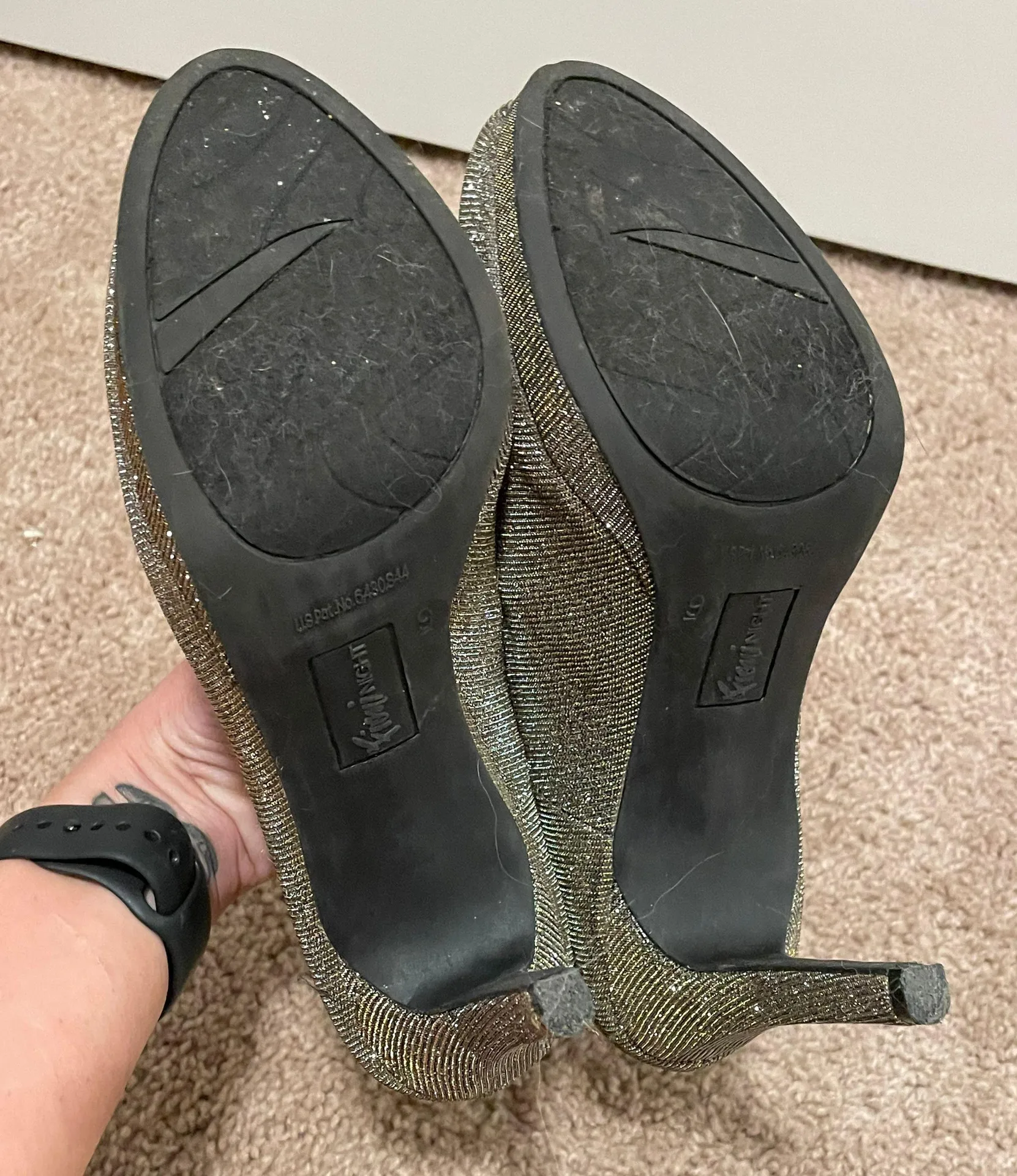 Sparkly Gold Pumps Size 9 - Image 4