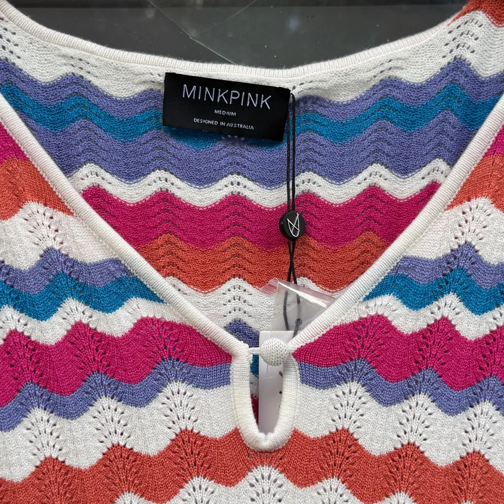 MINKPINK  Wilma Chevron Knit Dress Colorful Long Sleeved V-NECK Size Medium NWT - Image 3