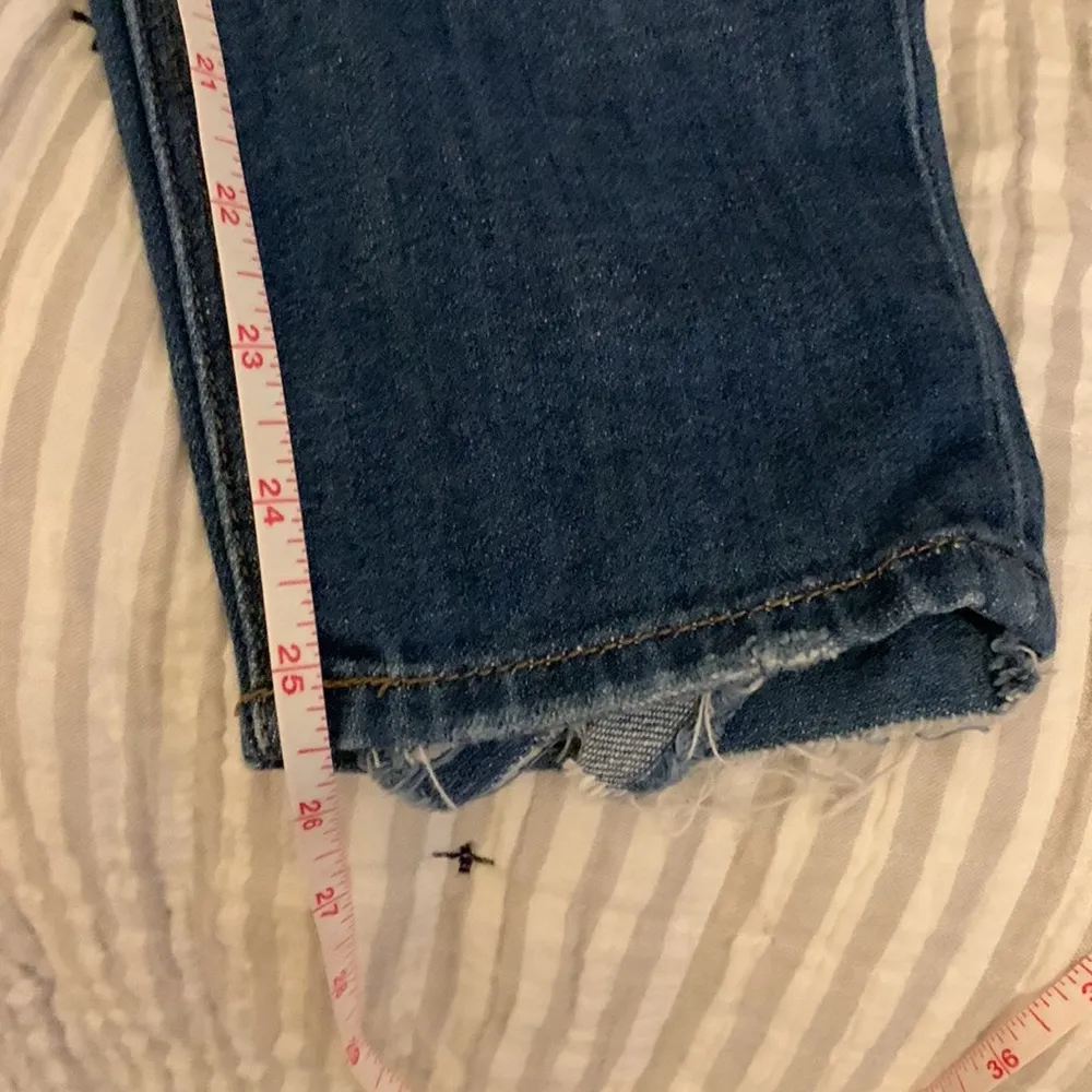 American Eagle Outfitters Vintage High-Rise Distressed Blue Jeans - Image 6