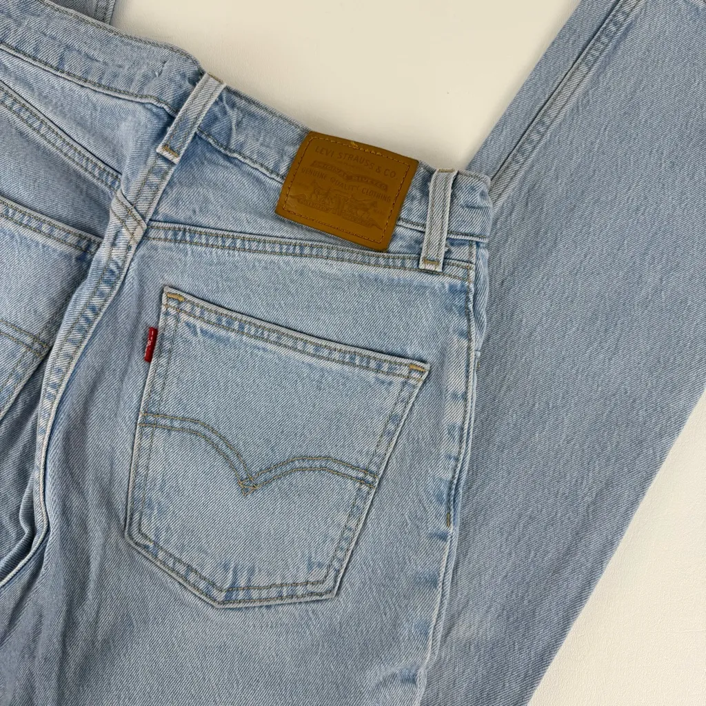 Levi’s 70s High Slim Straight Light Blue Jeans - Image 5