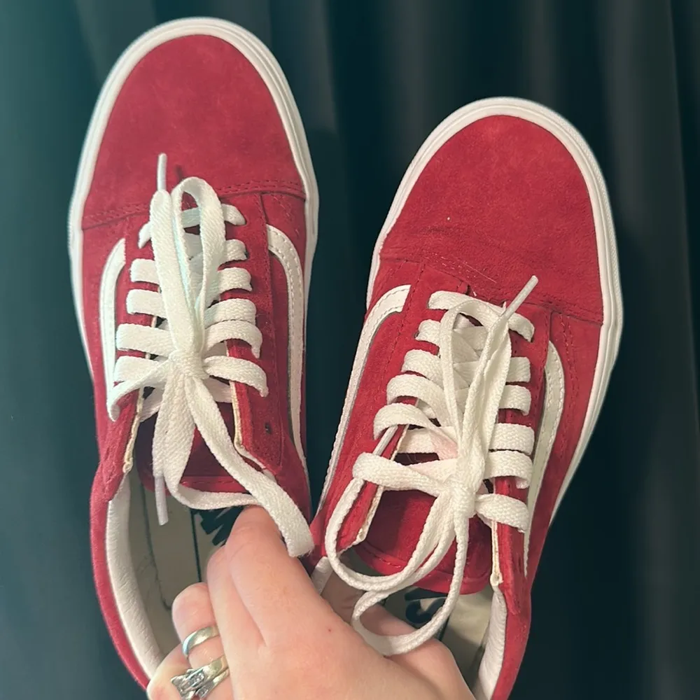 Red Suede Vans Old Skool Shoes - Image 2