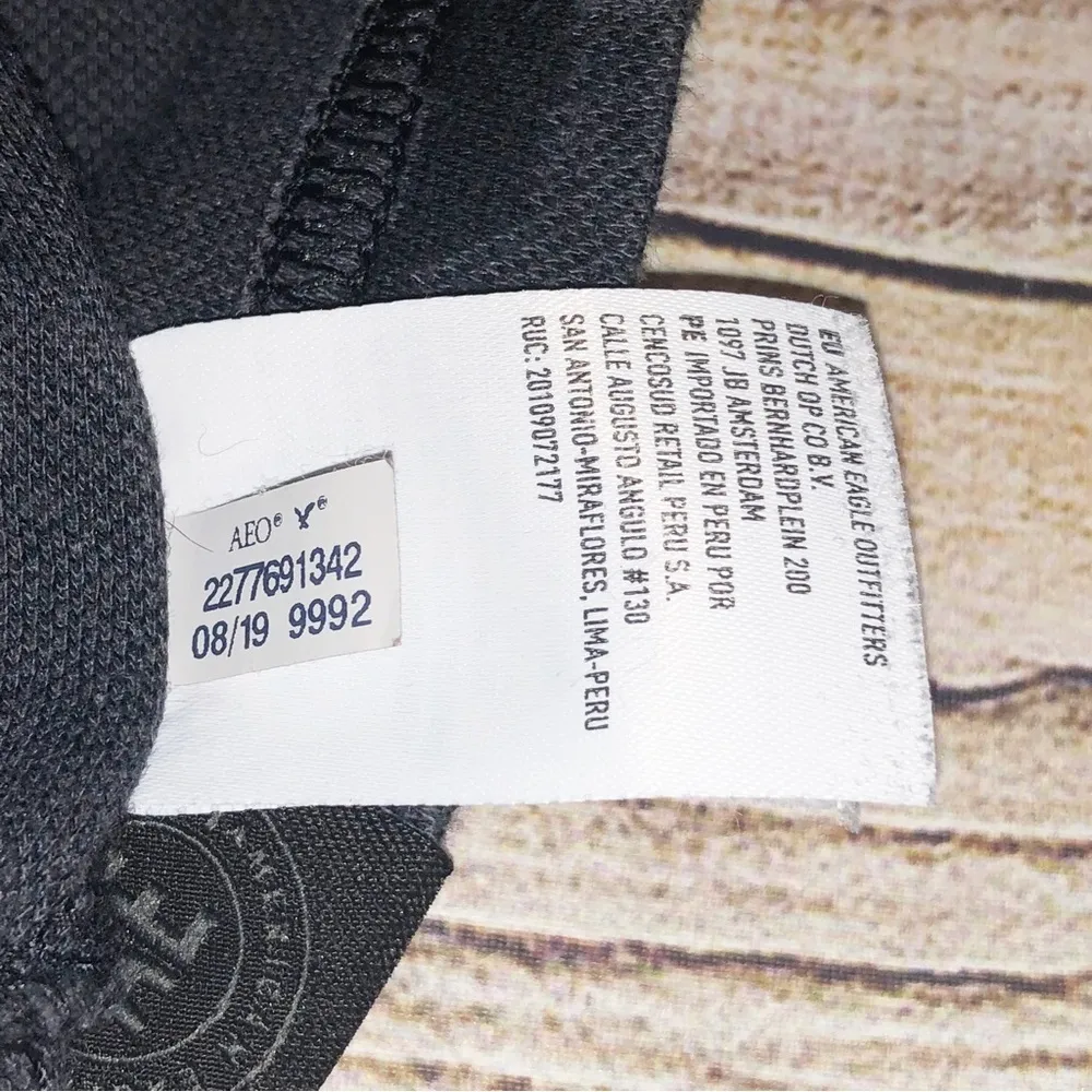 American Eagle Black and Grey Camo Crew Neck Sweatshirt Size M - Image 8