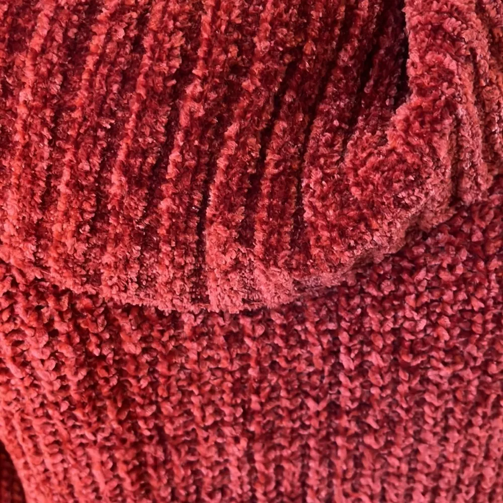 Cozy Rich Chenille Plush Cowl Neck Sweater Womens Medium Rust - Image 2