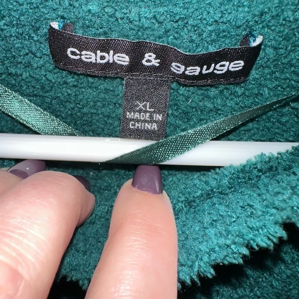 Cable & Gauge Knit Dark Emerald Green Pullover Sweater - Image 6