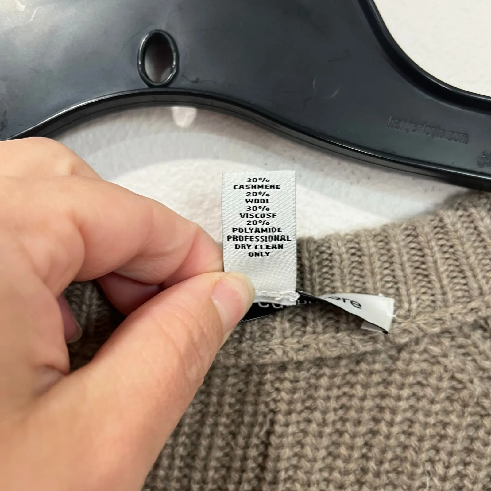 Autumn Cashmere Wool Blend Ribbed V-Neck Sweater Size S Beige Luxe - Image 6