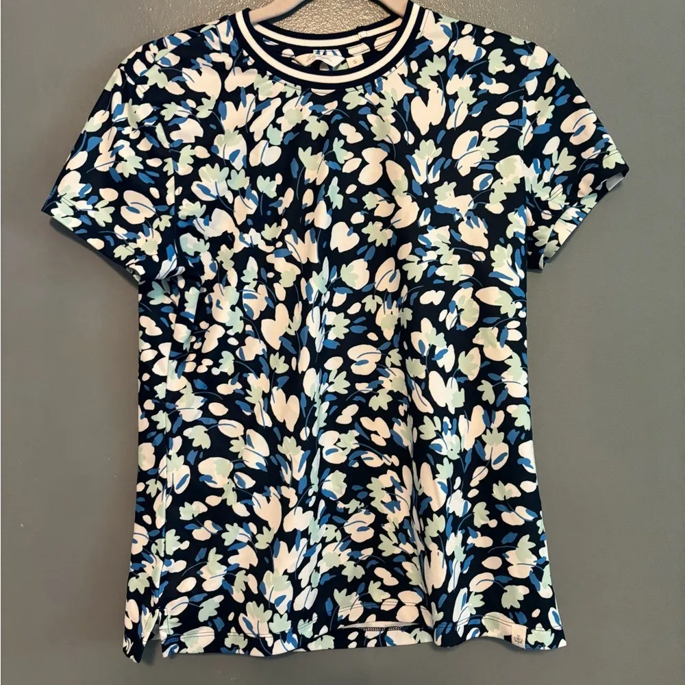 Lady Hagen Floral Breathable No Collar Golf Shirt - Image 3