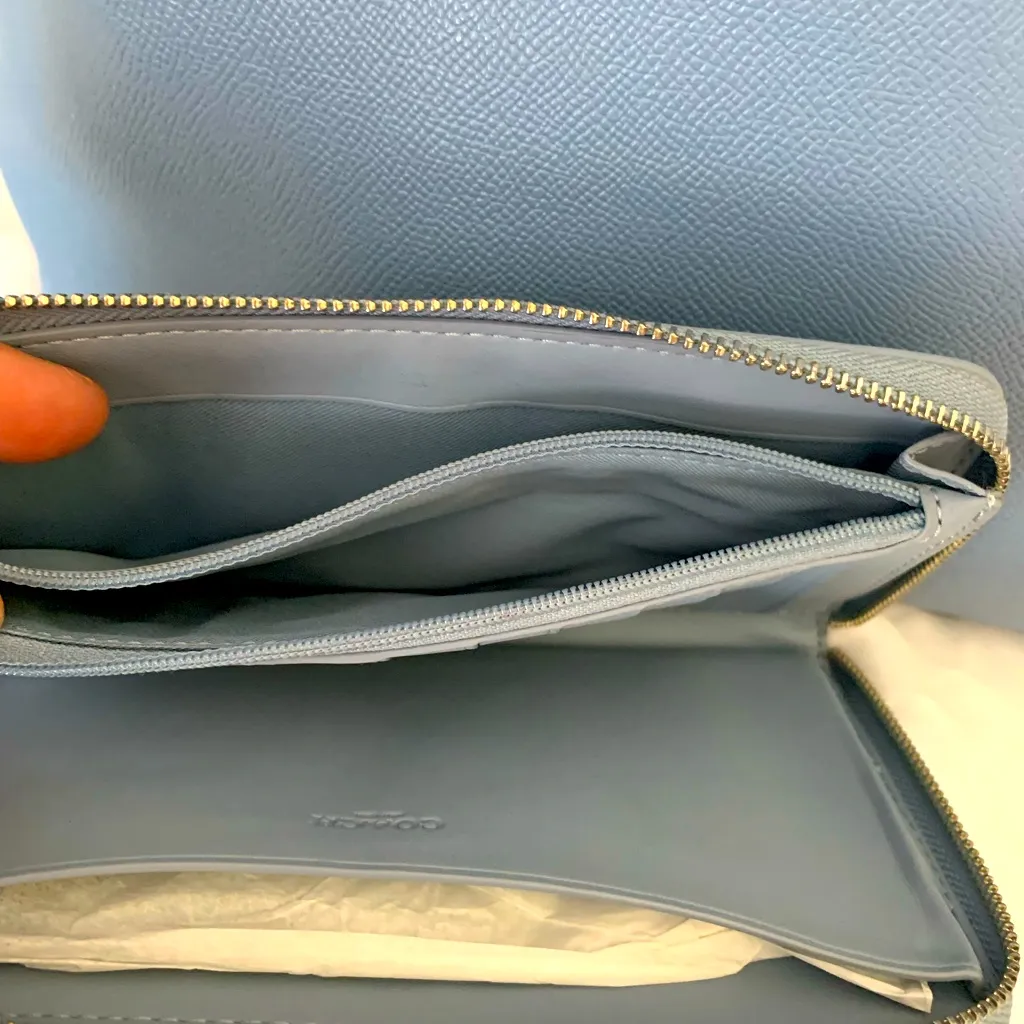 Coach  Gallery Tote Bag and Wallet Set - Image 6