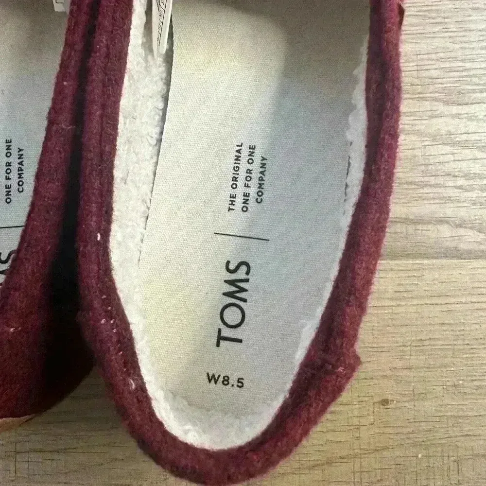 Toms Classic Slip Ons Burnt Henna Good Vibes Felt Wool Shearling - Image 4