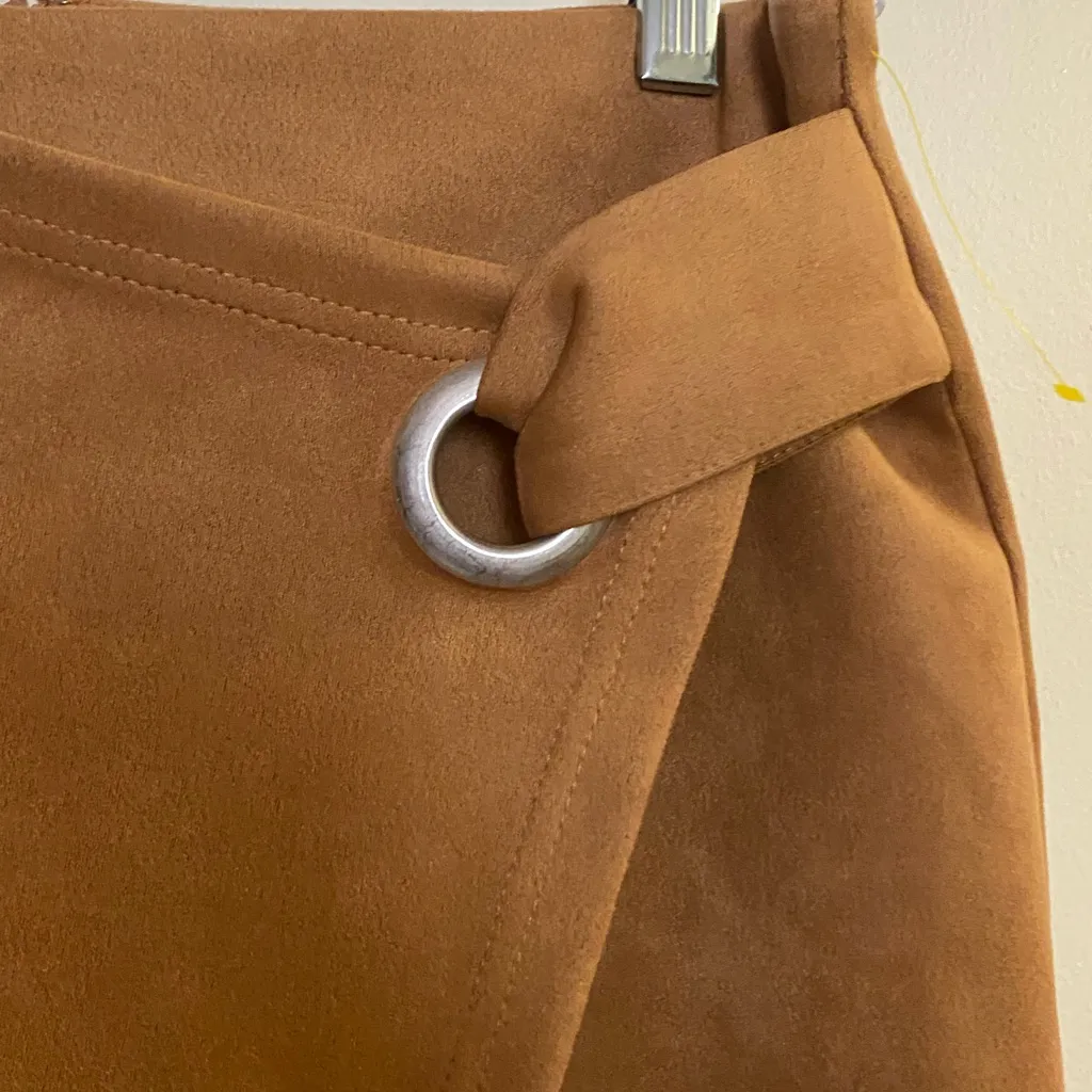 Forever 21 Womens Faux Suede Brown Tan Mini Wrap Skirt S Small Waist 26” - Image 2