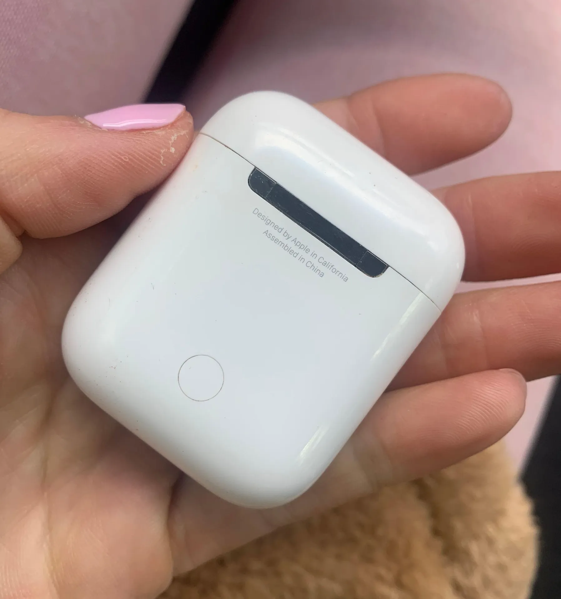 Apple AirPods 2nd Gen With Case - Image 2