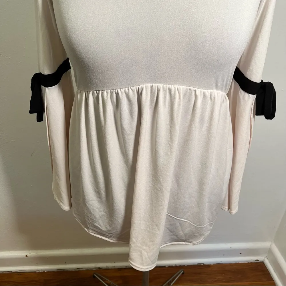 Cupio Blouse V-Neck Peplum Cream Black Bow - Image 2