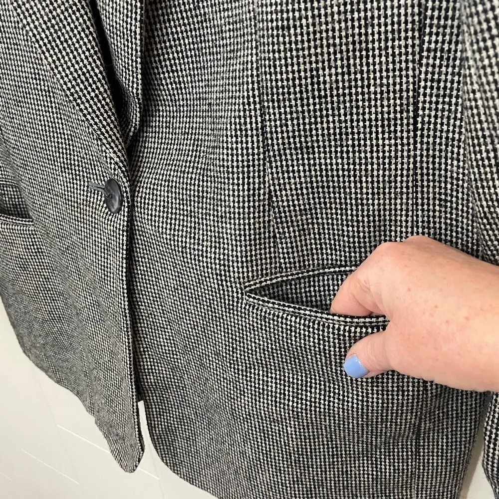 Vintage Joan Leslie Wool Blend Blazer Jacket ~ One Button, Mid Length ~ Size 10 - Image 6