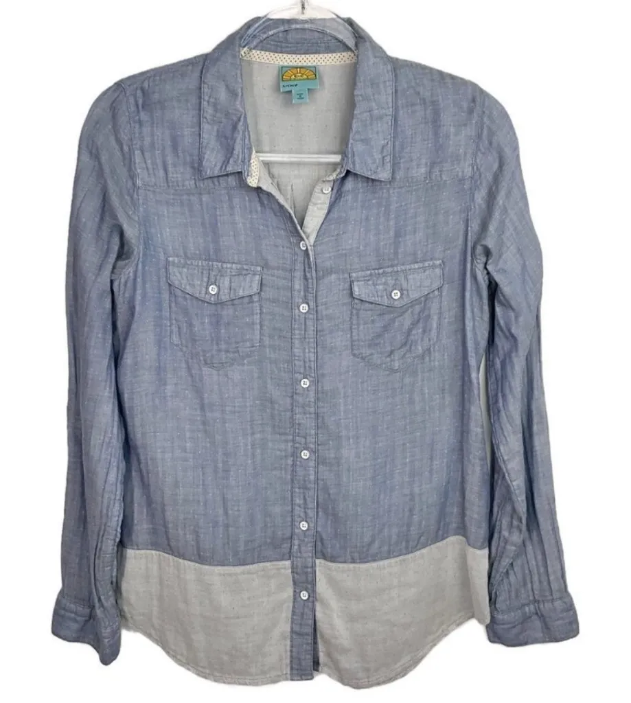 C&C California Blue Two Tone Polka Dot Chambray Button Up Shirt Small - Image 1