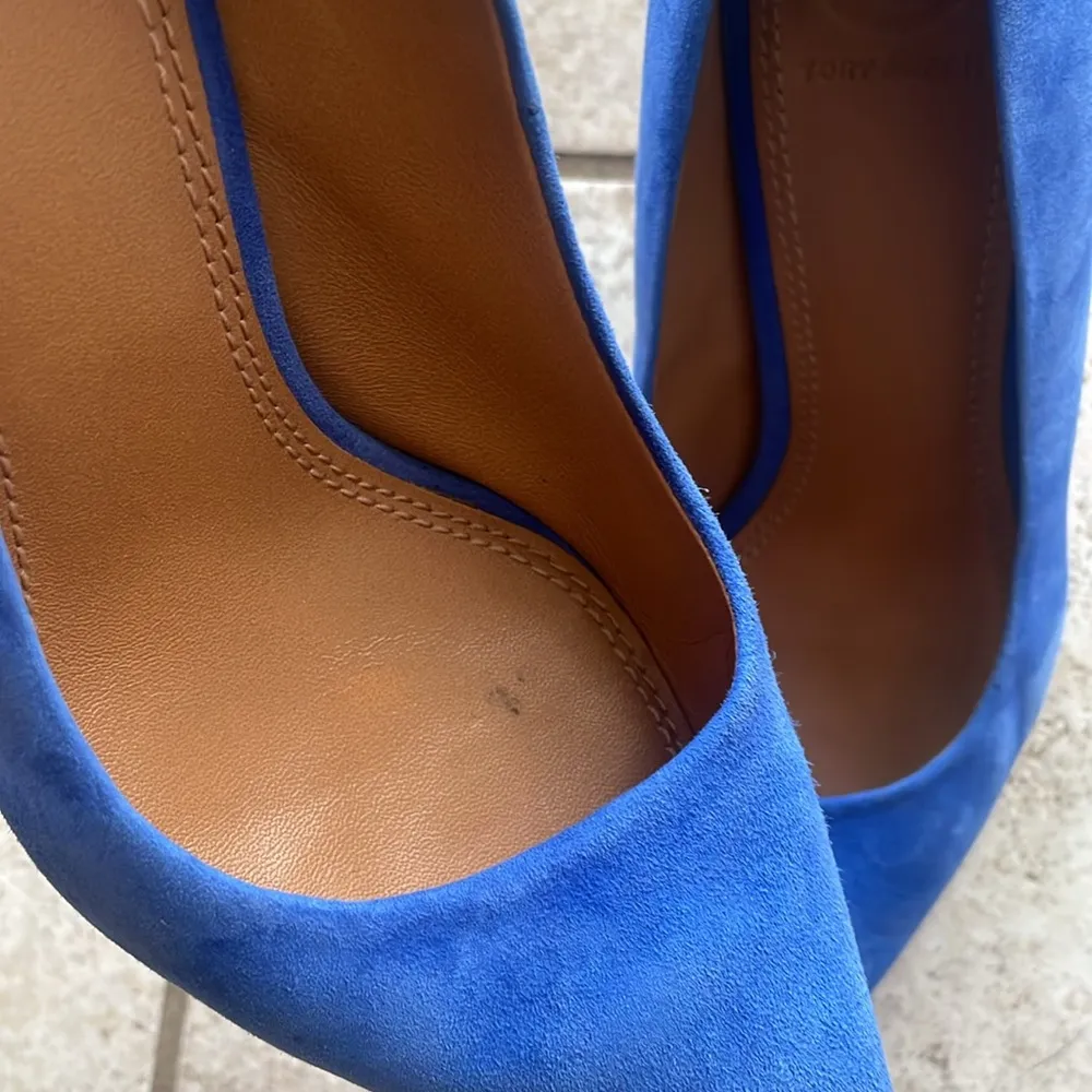 Tory Burch Elana Suede 85mm Pump Jelly Blue - Image 11