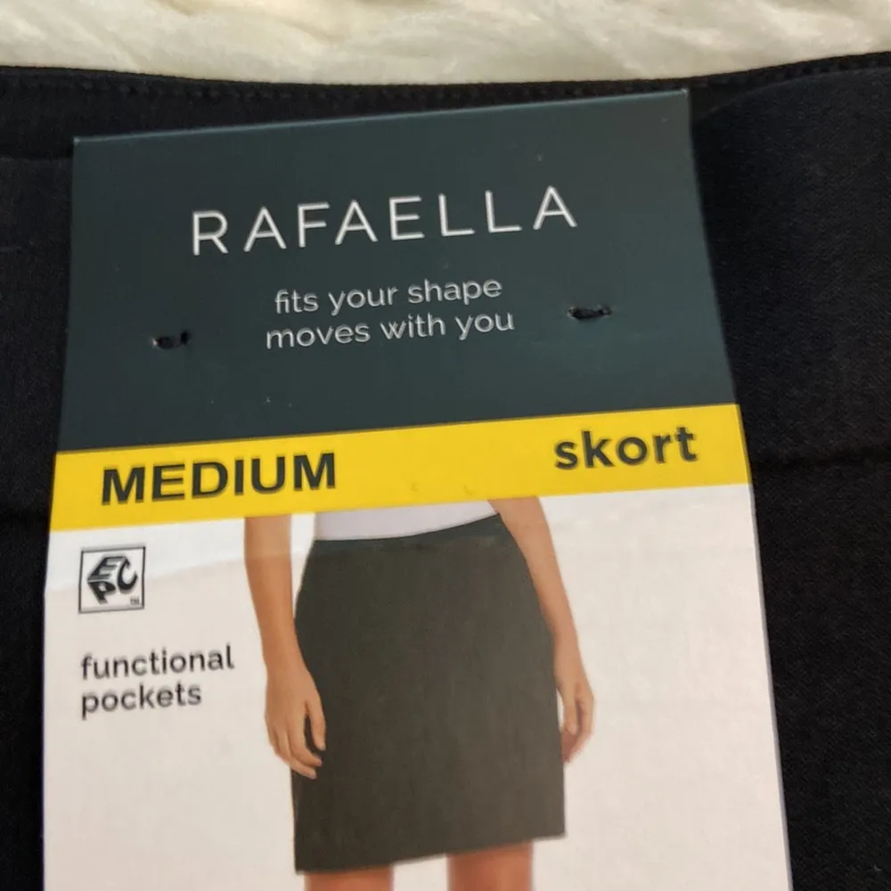 RADAELLA Skorts size M length 18” waist 32” brand new black color - Image 11