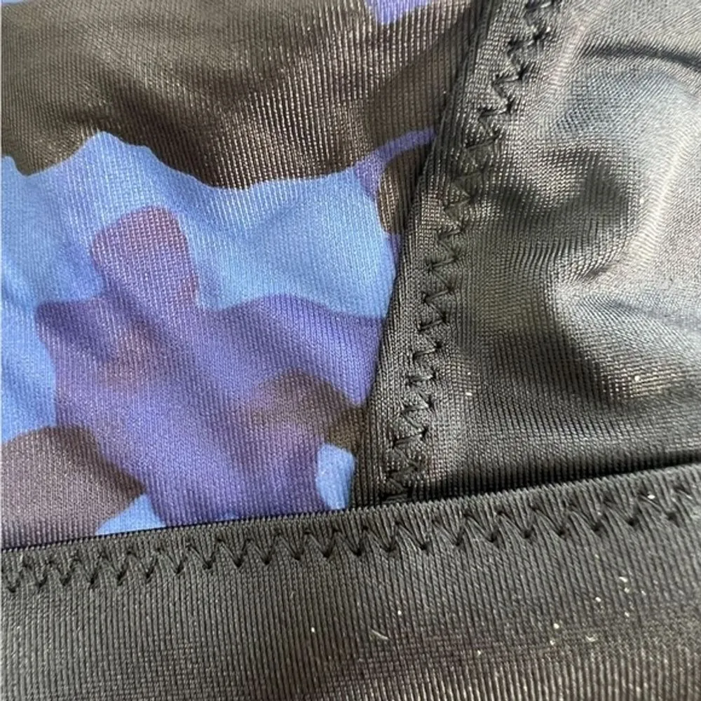 Freestyle Bikini Top in Cloud Camo Dress Blue. Size M Racerback Athletic - Image 6