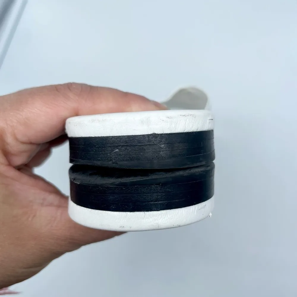 Prada White patent leather logo slide sandals EU 38.5 - Image 9