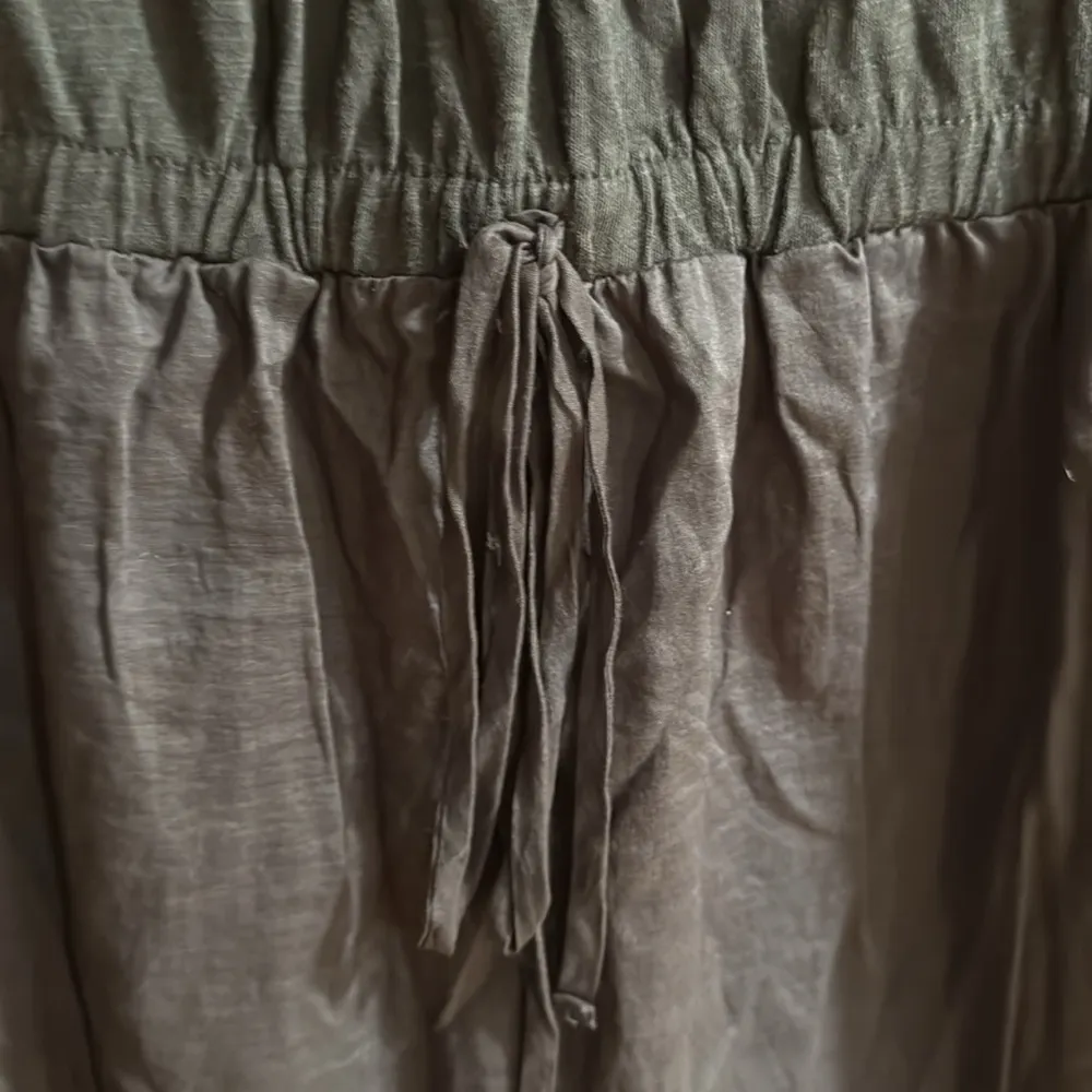 Gap  maternity sleeveless top size medium. - Image 3