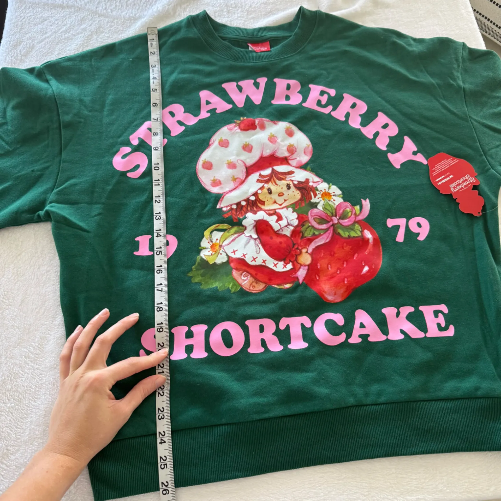 Strawberry Shortcake Green Sweatshirt size medium - Image 3
