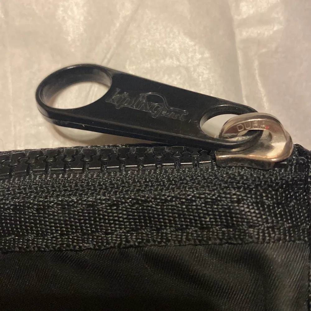 Kipling crossbody purse - Image 4