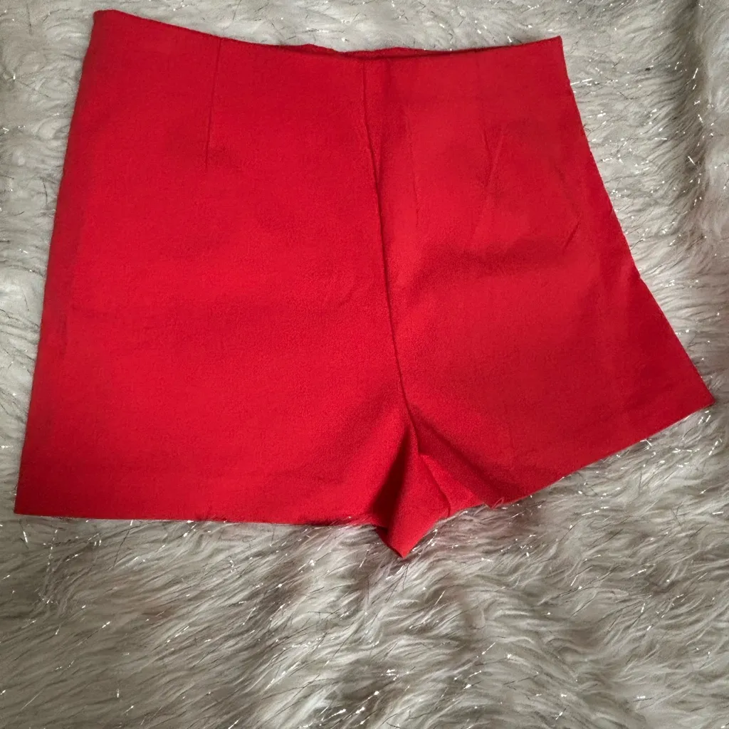 Zara Red Skirt Shorts with detail on the lower part of the Front Size USA L EURL - Image 2