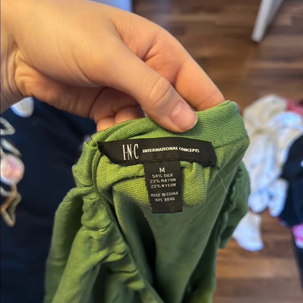 INC International Concepts Green Button - Image 4