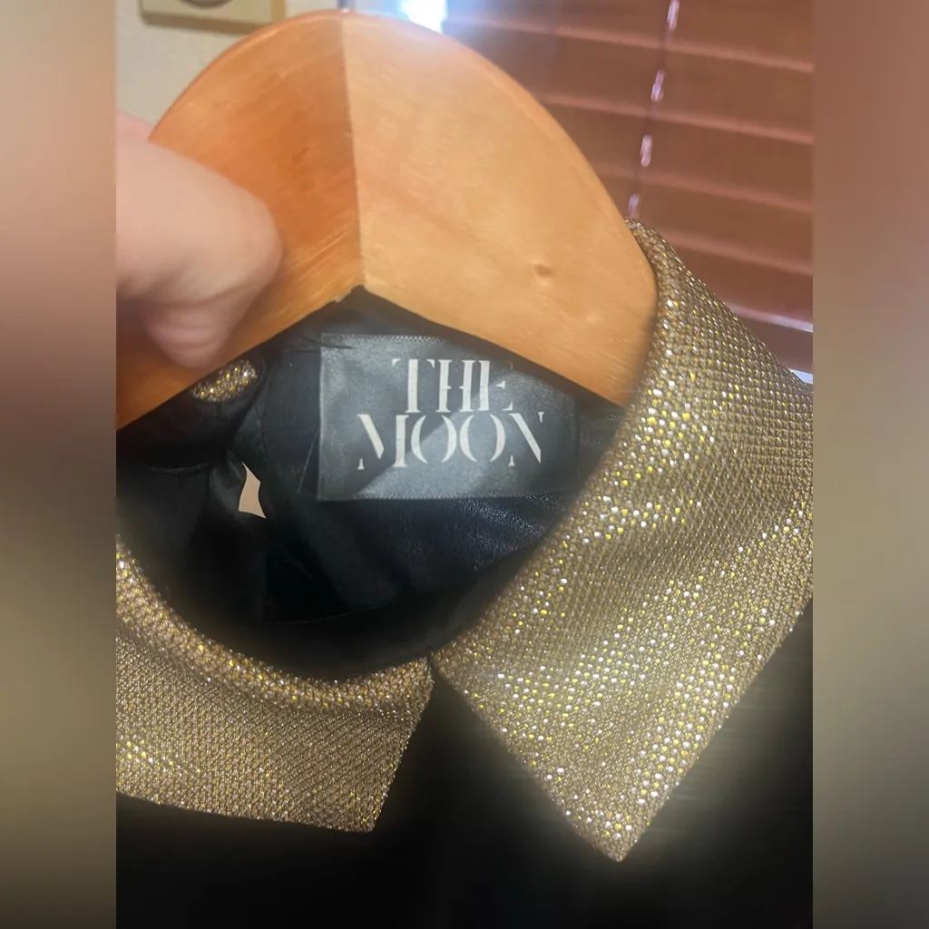 The Moon Peter Pan Gold Sequin Collar Black Blouse  satin Size‎ M - Image 7