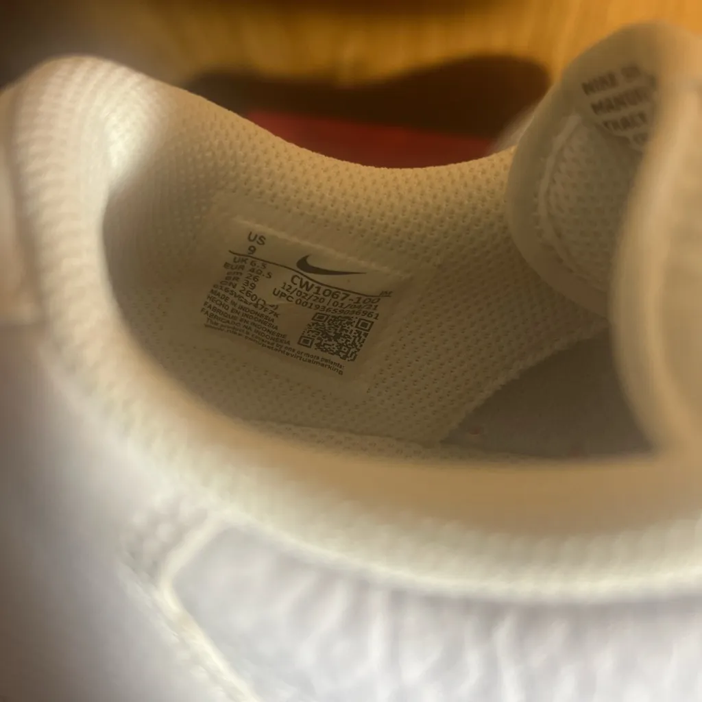 Nike White and Orange Women's Sneakers - Image 6