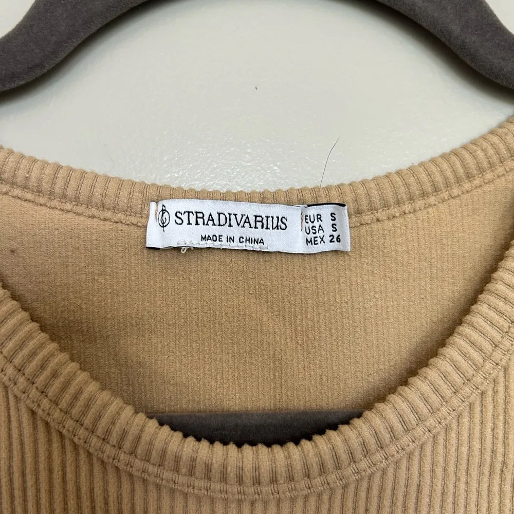 Stradivarius Tan Ribbed Crop Top - Image 2