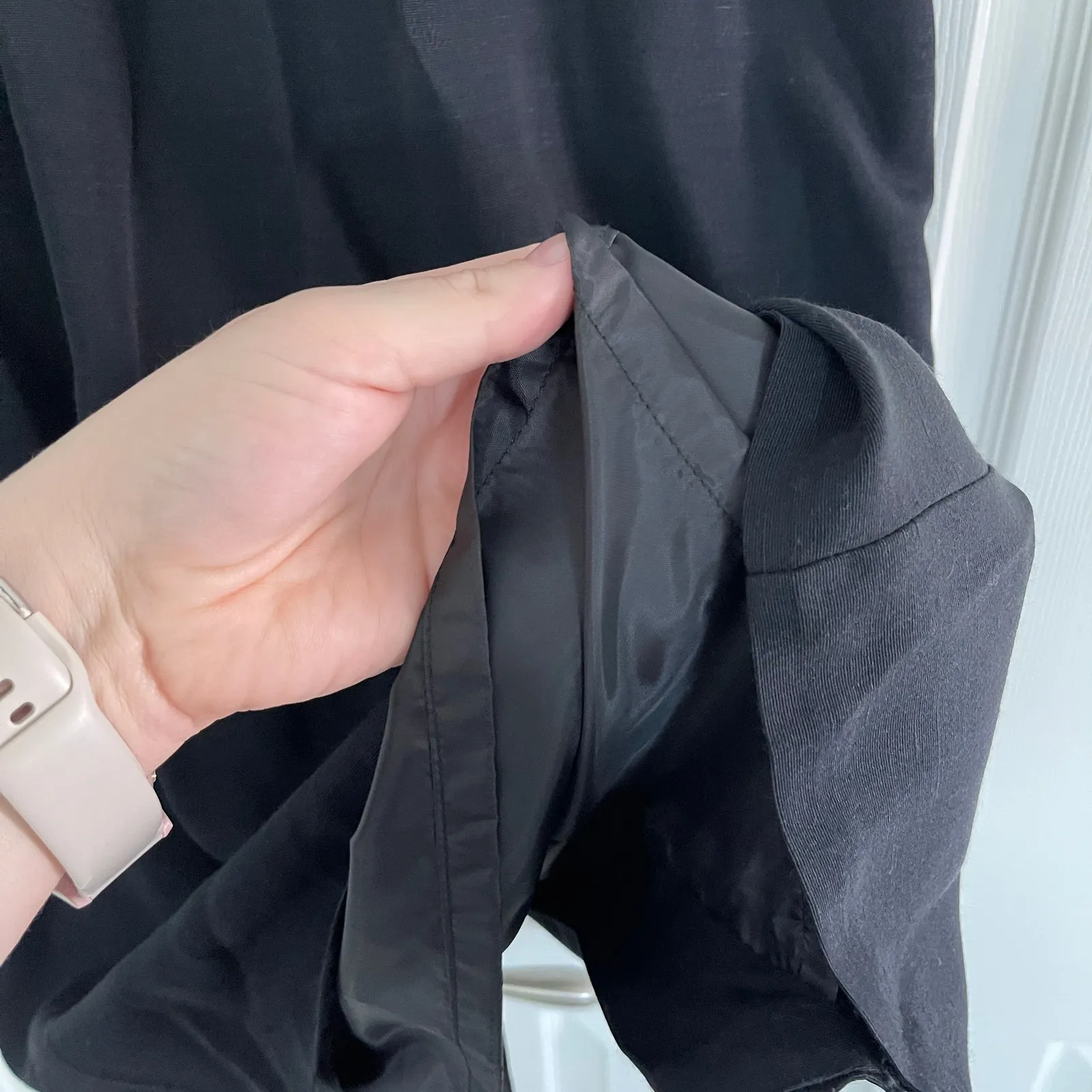 SK & Company Vintage Black Pencil Skirt with Pearl and Chain Belt Size 10 - Image 6