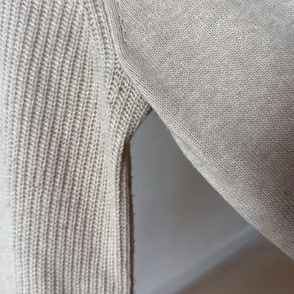 Banana Republic Filpucci fine Italian yarn merino wool turtleneck sweater - Image 3