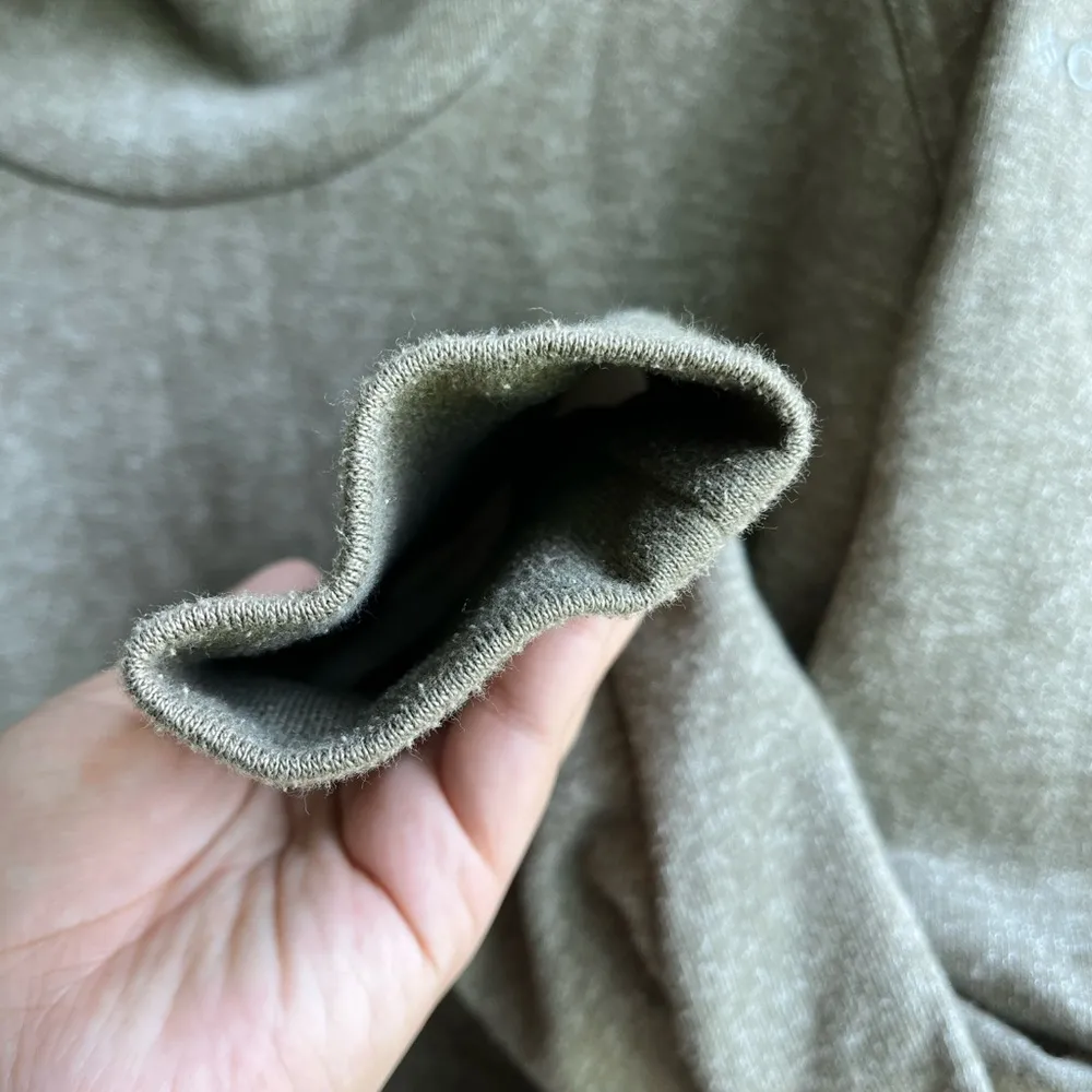 Columbia Turtle Neck Sweatshirt, Vintage Plain long Sleeves Sweater - Image 2