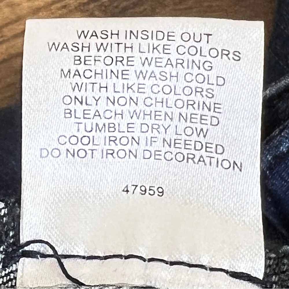 Romeo + Juliet Couture Size Medium Raw Hem Dark Blue Denim Wash Jeans 5 … - Image 14