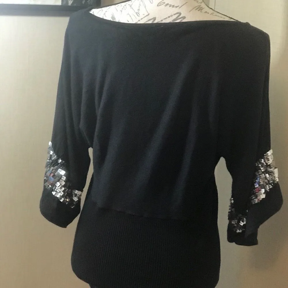 Studio Y size medium black knit pull over silver - Image 3