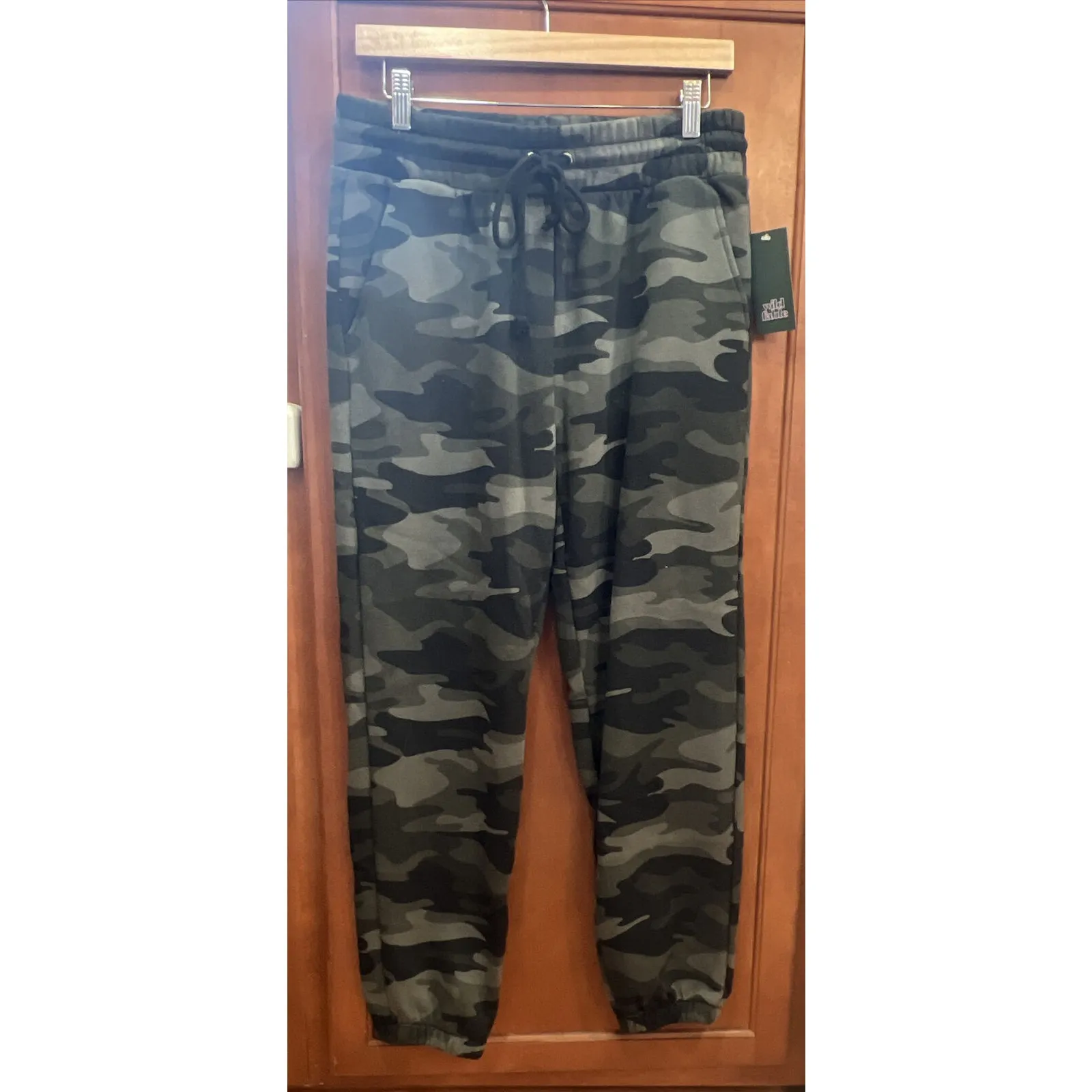 Women's Jogger Sweatpants High Rise Green Camouflage - Wild Fable Small NWT - Image 2