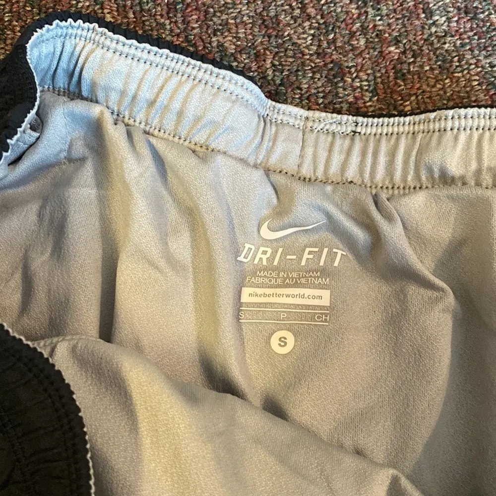 Nike black shorts small - Image 4