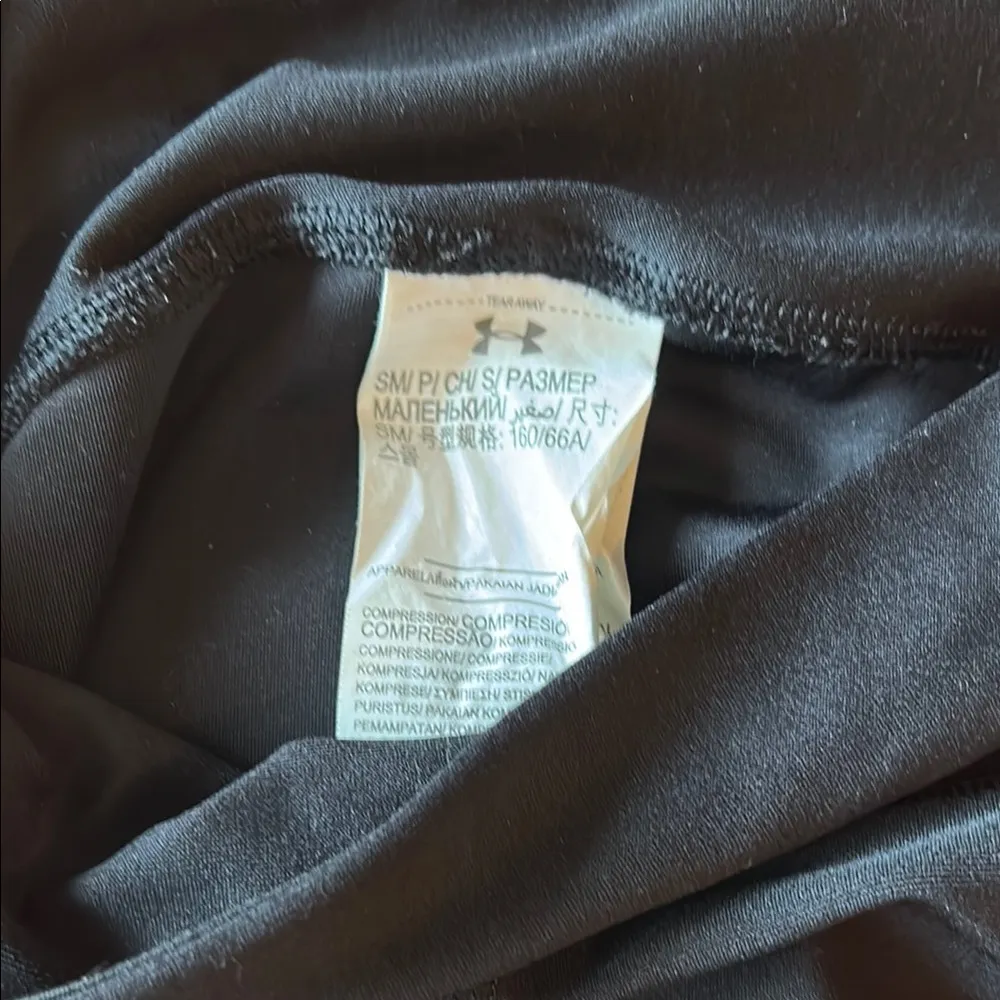 Under Armour Black and Red Performance Leggings - Image 3