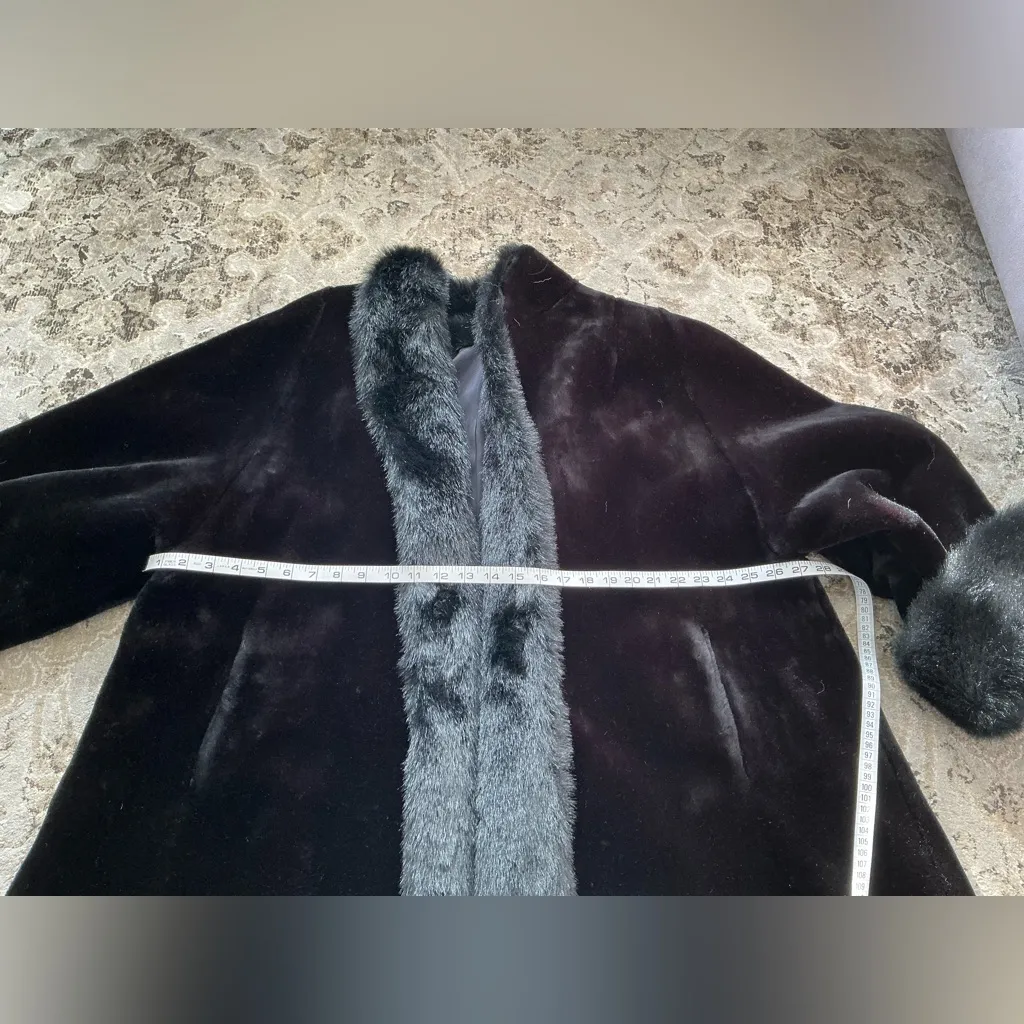 ELEGANT FAUX FUR COAT 🌹🌹🌹 Black Size undefined - Image 8