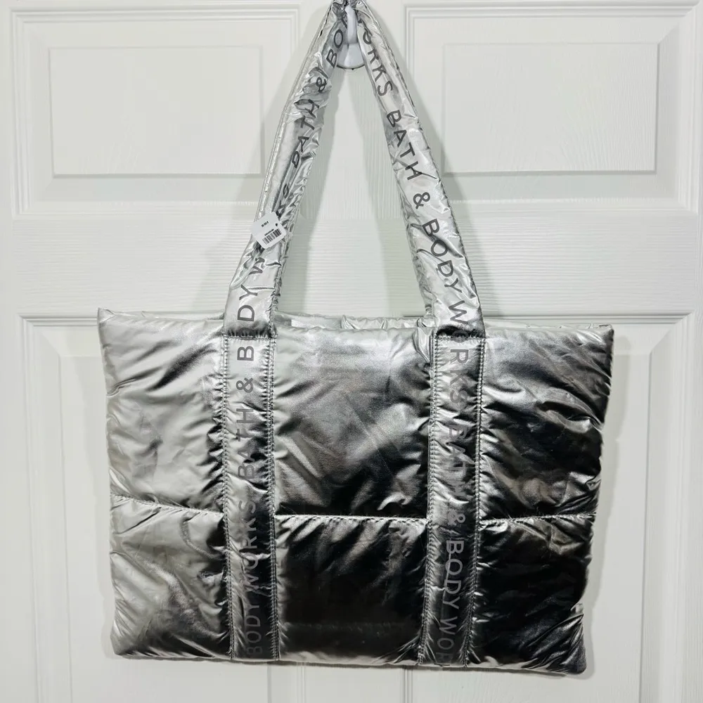Bath & Body Works Silver Puffer Tote Bag – NWT - Image 3