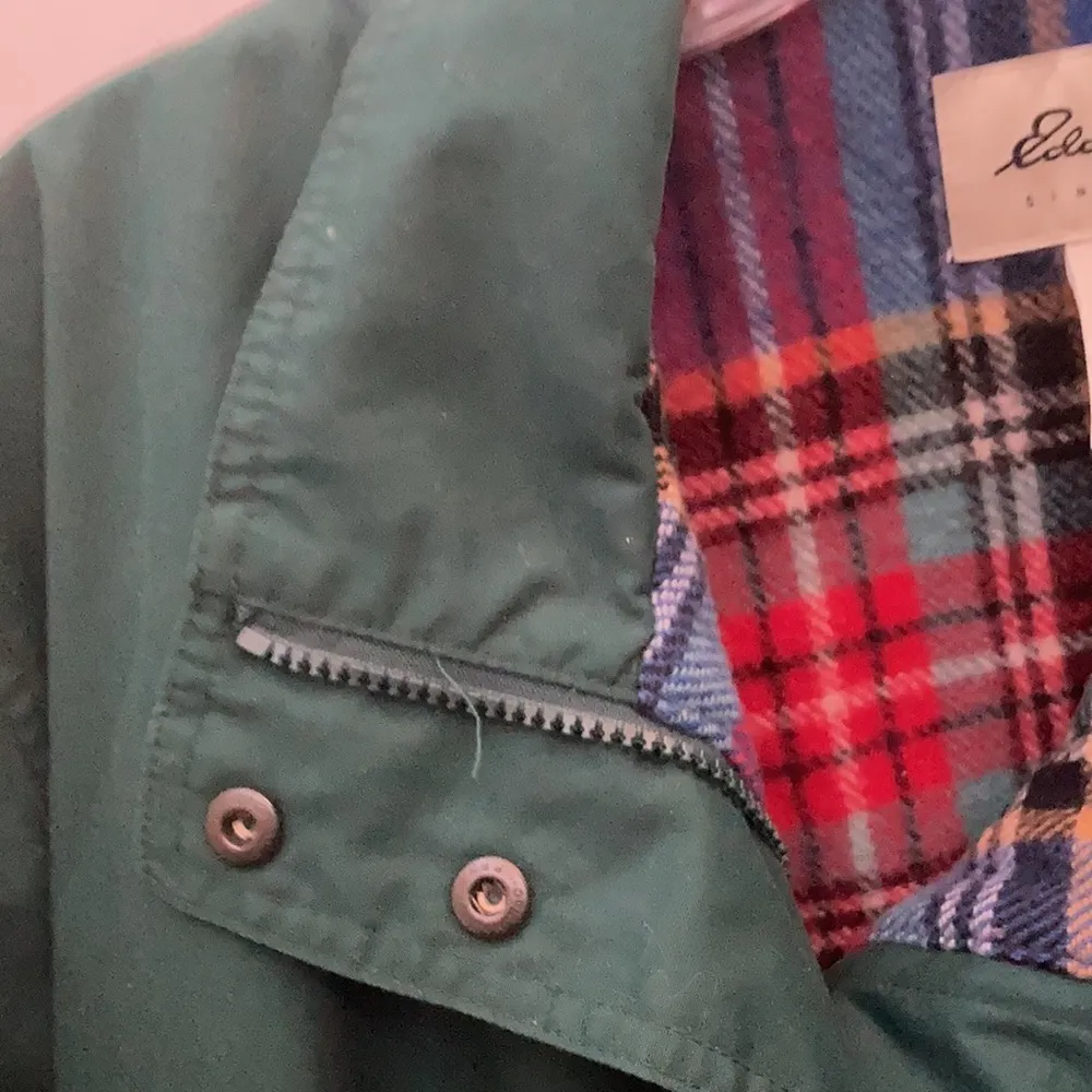 FINAL MARKDOWN Ladies flannel lined Eddie Bauer jacket medium - Image 3