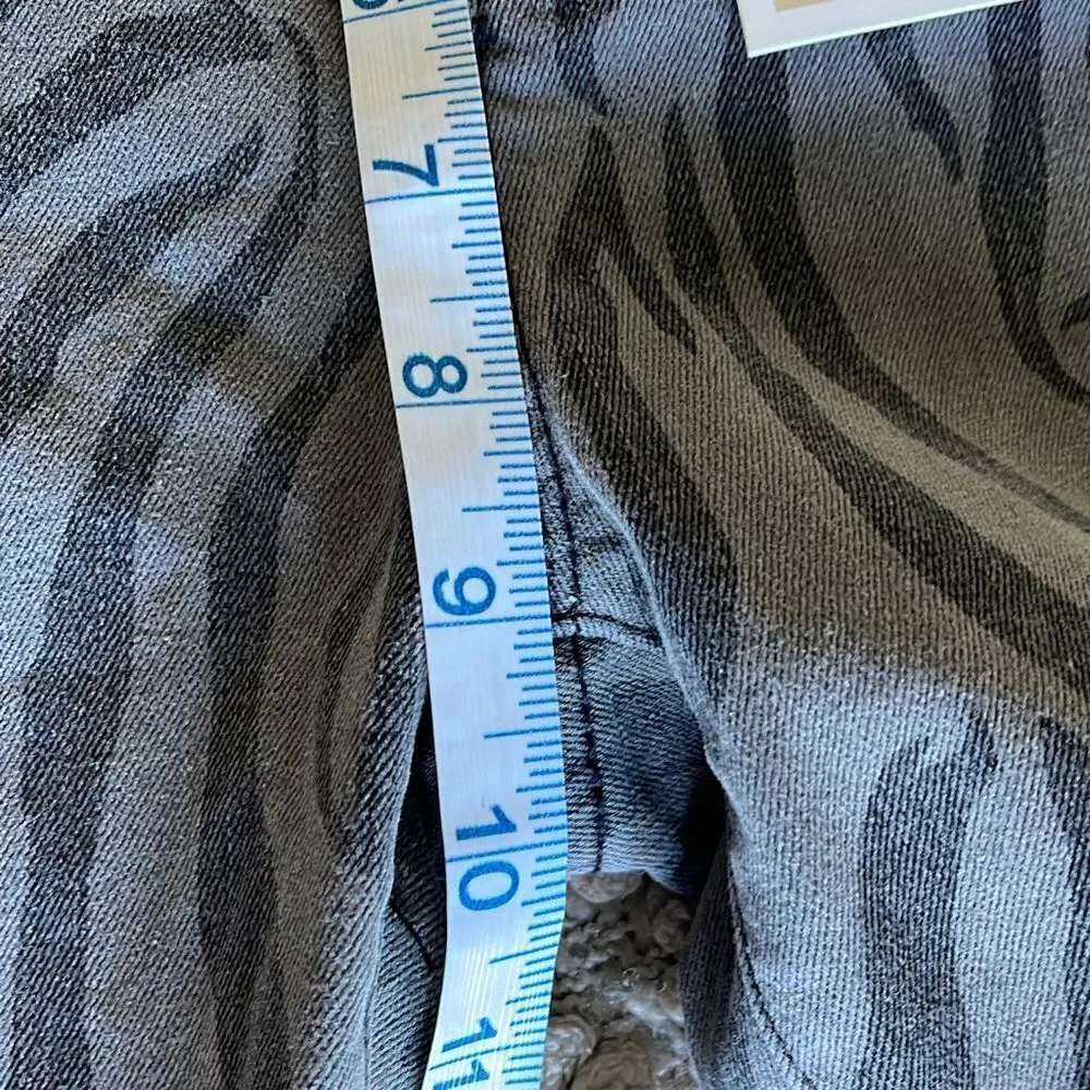 NWT Tinseltown Zebra Print Jeans. Size 3‎ Mid Rise Skinny - Image 7