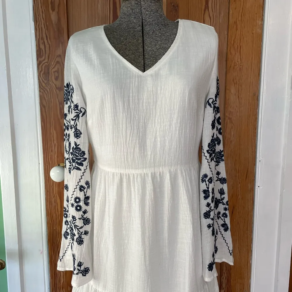 Stevie Hender White Etta Floral Embroidered Gauzy Boho Dress - Size Small - Image 4