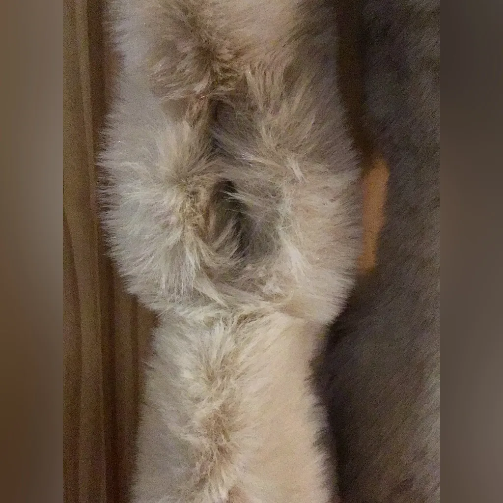 Faux Fur Collar Scarf Elegant Solid Color Soft Warm Plush Cross Scarf Tan - Image 7