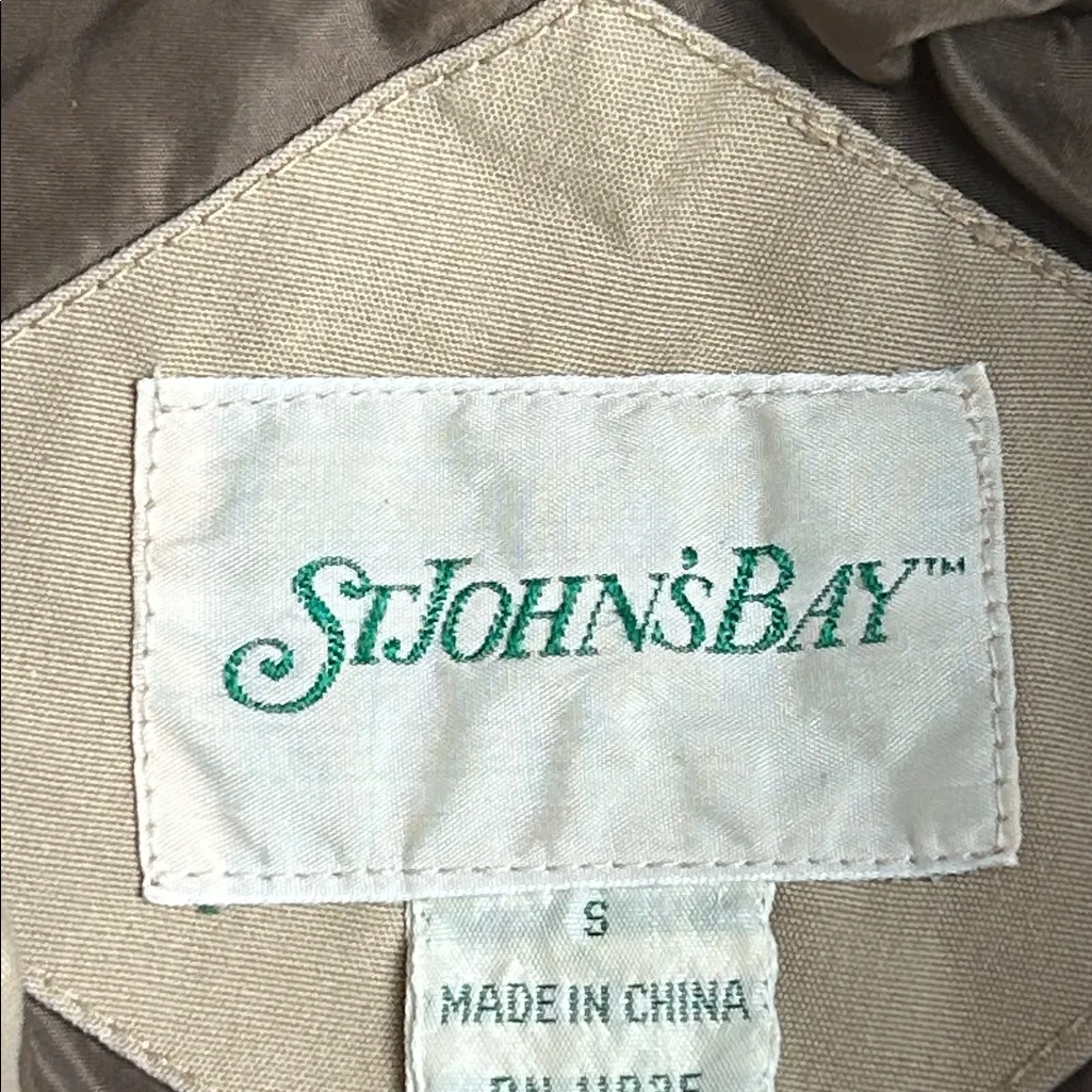 Tan Puffer Vest with Pockets - Image 4